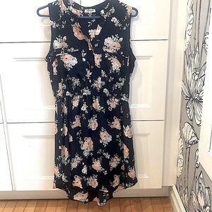 ARDENE, Size Large, Short, Sleeveless, V-Neck Black floral Dress